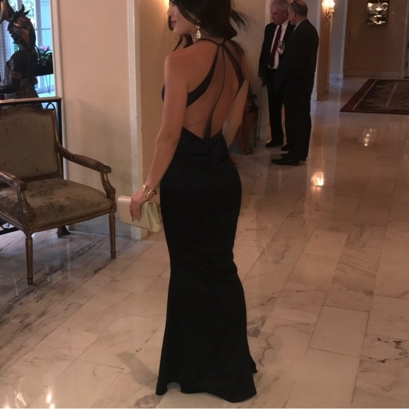 ELLE ZEITOUNE V NECK GOWN BLACK - Picture 6 of 6
